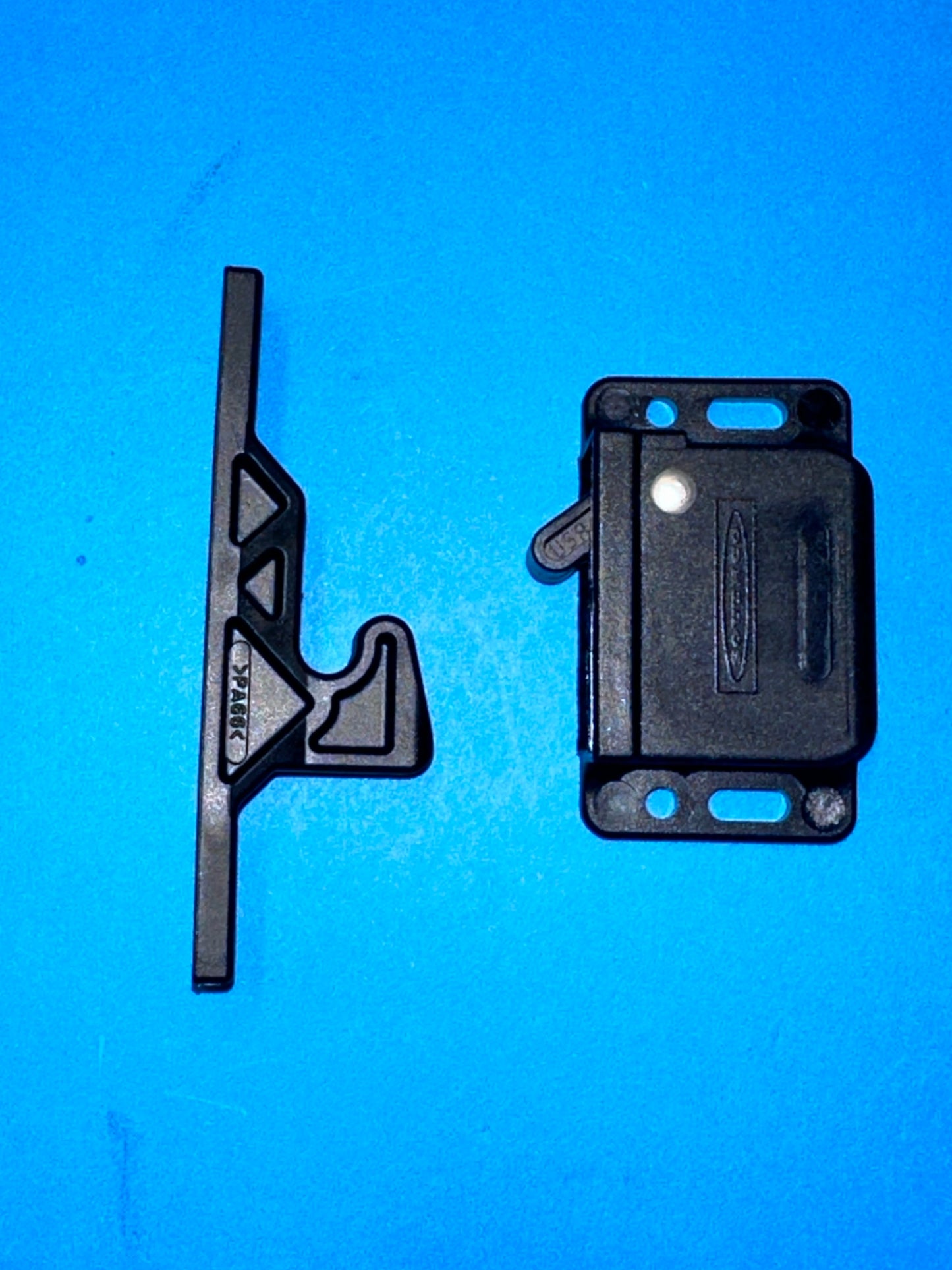5 LB Grabber Latch - C3-805